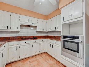 2805  Oak Valley Drive , Arlington Texas 76016