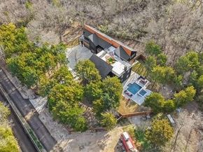 511 S Bluegrove  , Lancaster Texas 75146