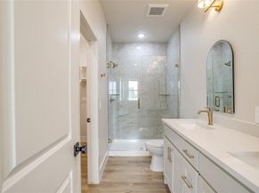 408  Foch Street  301, Fort Worth Texas 76107