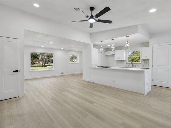 6858  Freemont Street , Dallas Texas 75231