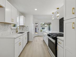 6858  Freemont Street , Dallas Texas 75231