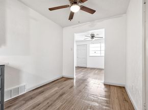 3712  Saint Louis Avenue , Fort Worth Texas 76110