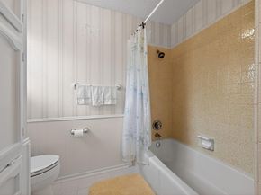 704  Castlewood Lane , Arlington Texas 76012