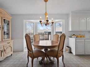 704  Castlewood Lane , Arlington Texas 76012