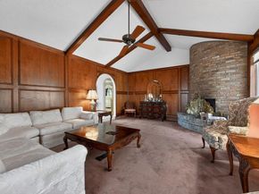 704  Castlewood Lane , Arlington Texas 76012