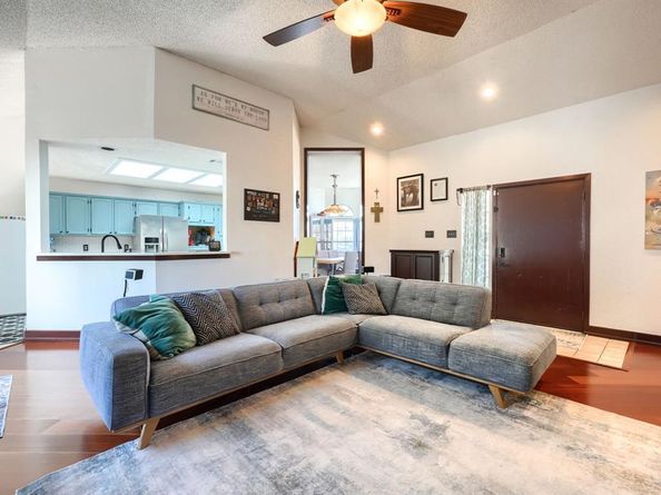 322  Allegheny Trail Lane , Garland Texas 75043