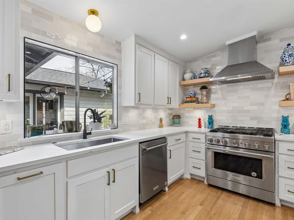 7616  Tory Sound Drive , Dallas Texas 75231