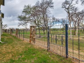 5981  Arapaho Road  1607, Dallas Texas 75248