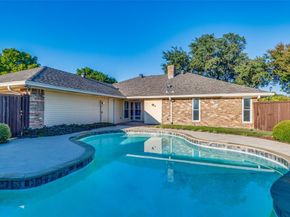 2413  Parkside Drive , Garland Texas 75040