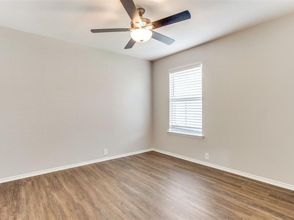 1204  Quaker Lane , Lewisville Texas 75077