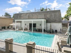 5915  Copperwood Lane  1141, Dallas Texas 75248