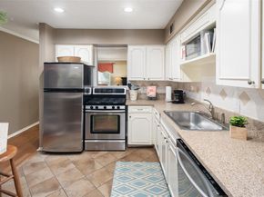 5915  Copperwood Lane  1141, Dallas Texas 75248