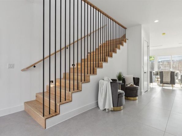 4031  Brundrette Street , Dallas Texas 75212