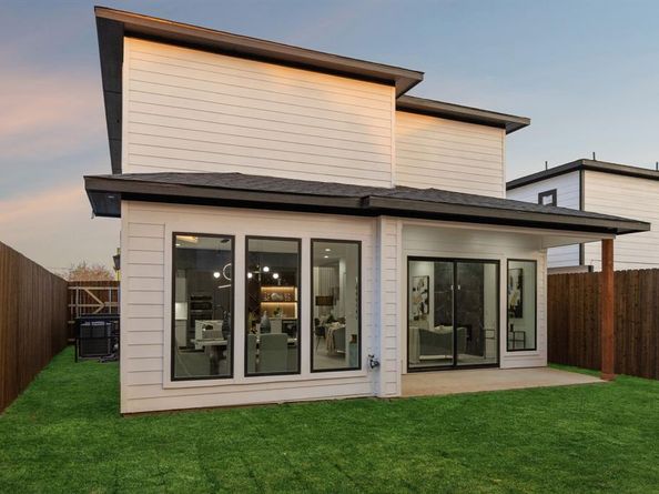 4031  Brundrette Street , Dallas Texas 75212