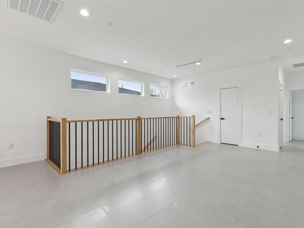 4031  Brundrette Street , Dallas Texas 75212