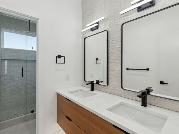 4031  Brundrette Street , Dallas Texas 75212