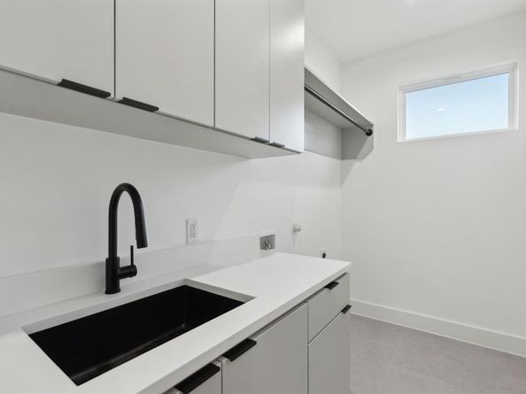 4031  Brundrette Street , Dallas Texas 75212