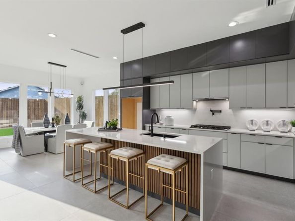 4031  Brundrette Street , Dallas Texas 75212