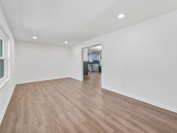 5465  wayside Avenue , Fort Worth Texas 76134