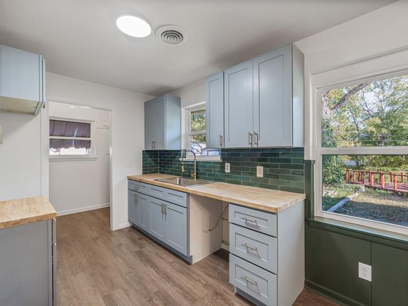 5465  wayside Avenue , Fort Worth Texas 76134