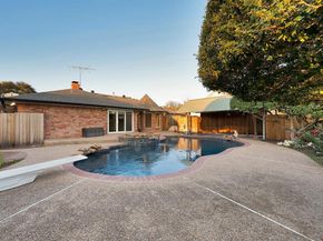 2804  Wood Wind Drive , Pantego Texas 76013