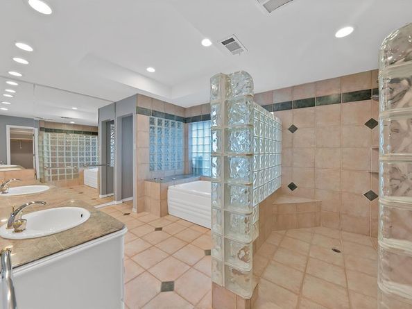 2804  Wood Wind Drive , Pantego Texas 76013