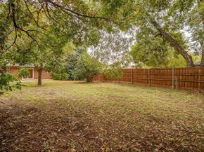 856  Broadway Avenue , Euless Texas 76040