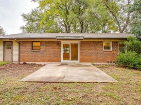 856  Broadway Avenue , Euless Texas 76040