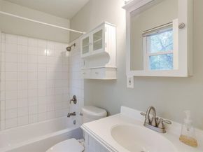 856  Broadway Avenue , Euless Texas 76040