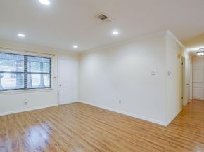 856  Broadway Avenue , Euless Texas 76040