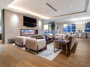 2300  WOLF Street  7D, Dallas Texas 75201