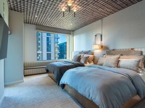 2300  WOLF Street  7D, Dallas Texas 75201