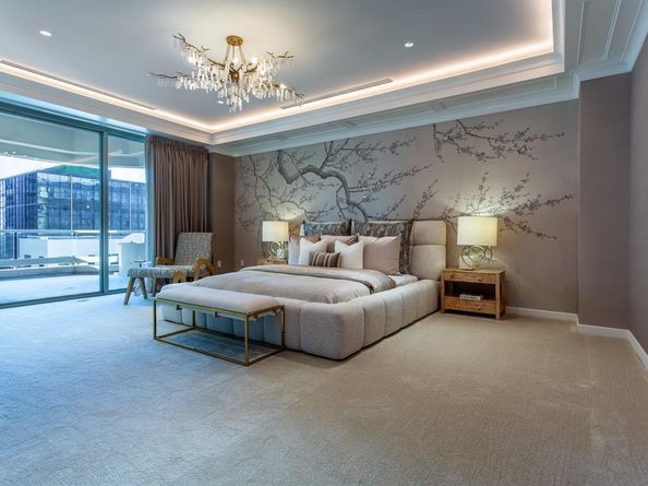 2300  WOLF Street  7D, Dallas Texas 75201