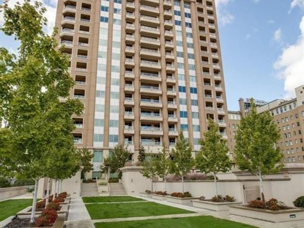 2300  WOLF Street  7D, Dallas Texas 75201