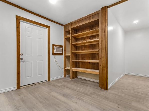 1231  Ravina  , Garland Texas 75041