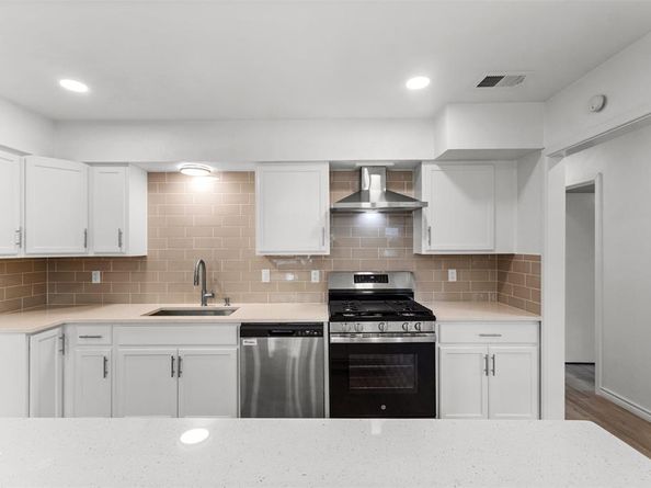 1231  Ravina  , Garland Texas 75041