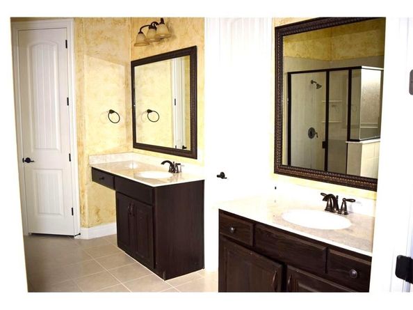 115  Oakwood Lane , Hickory Creek Texas 75065