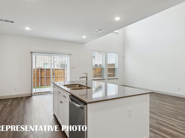 3735  Pierce Lane , Grand Prairie Texas 75052