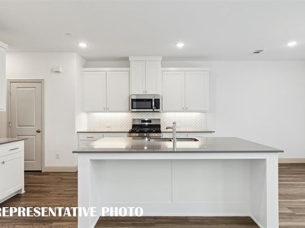 3735  Pierce Lane , Grand Prairie Texas 75052