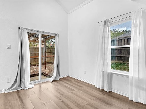 1332  Azalia Bend , Lewisville Texas 75067