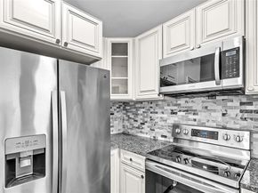 1332  Azalia Bend , Lewisville Texas 75067