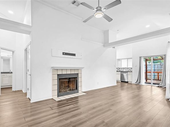 1332  Azalia Bend , Lewisville Texas 75067