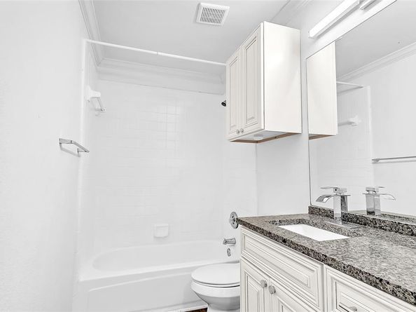 1332  Azalia Bend , Lewisville Texas 75067