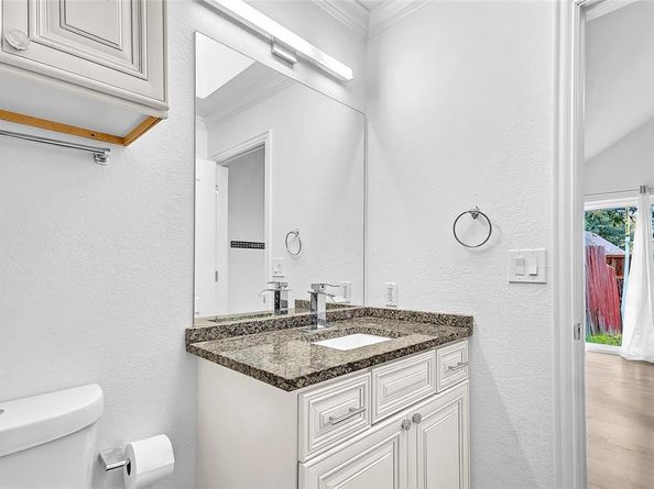 1332  Azalia Bend , Lewisville Texas 75067