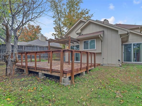 1332  Azalia Bend , Lewisville Texas 75067