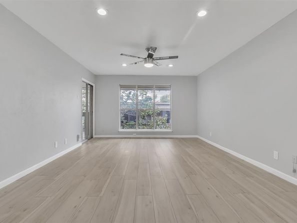 4837  Cedar Springs Road  321, Dallas Texas 75219