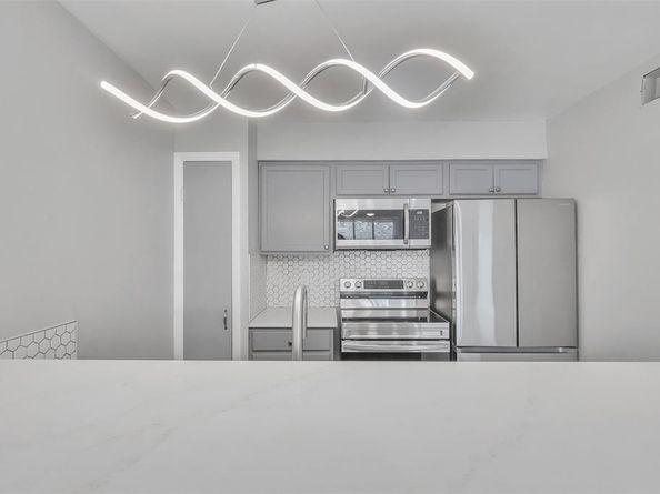 4837  Cedar Springs Road  321, Dallas Texas 75219