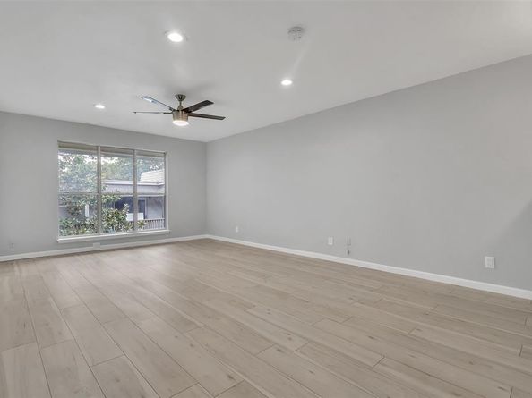4837  Cedar Springs Road  321, Dallas Texas 75219