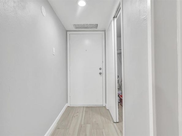 4837  Cedar Springs Road  321, Dallas Texas 75219