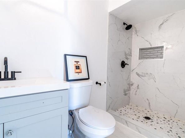 5000  Brandenburg Lane , The Colony Texas 75056